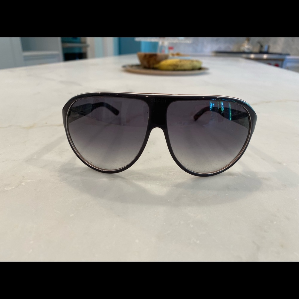 Black Gucci sunglasses. Perfect condition.